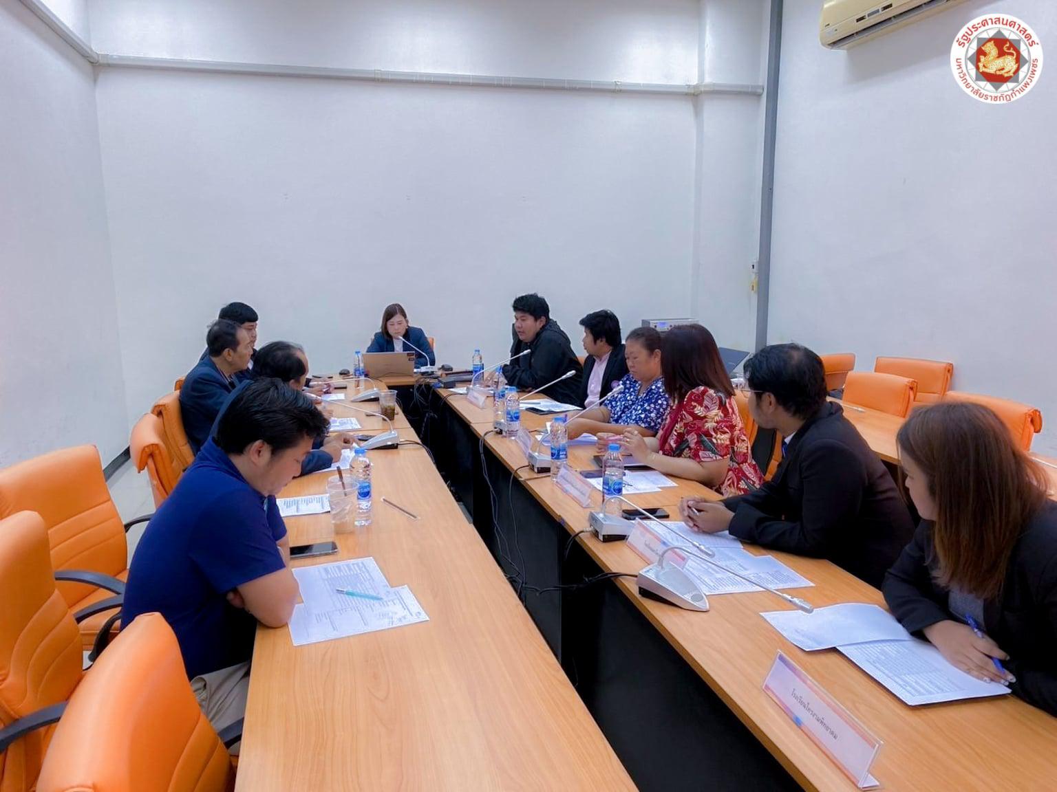 4. กิจกรรมประชุมแลกเปลี่ยนการสร้างความ  เข้าใจการรับรู้ต่อการจัดการเรียนการสอนตาม PLO