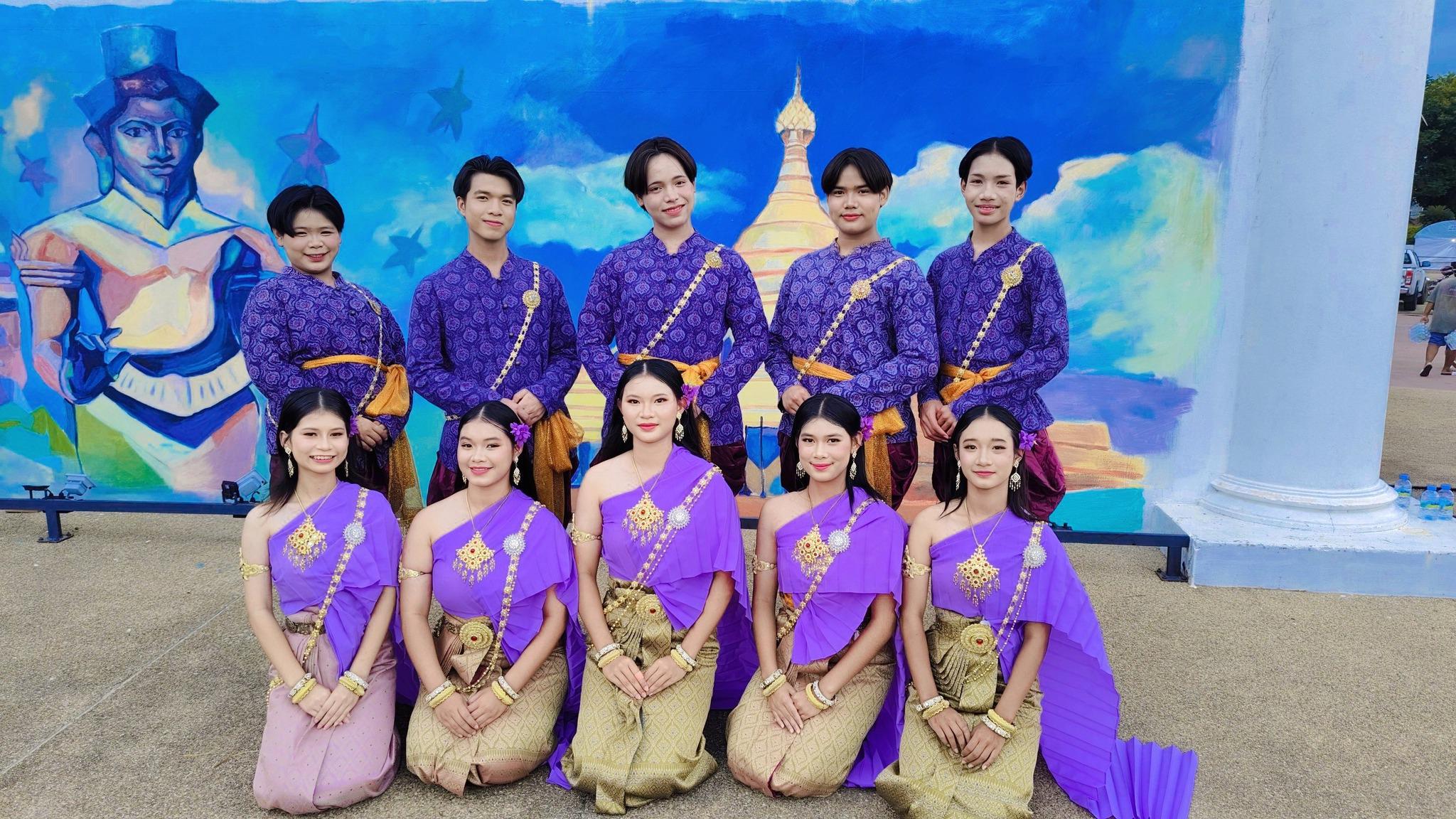 4. จัดการแสดงร่วมแถลงข่าว การแข่งขันเรือยาวประเพณี 2568