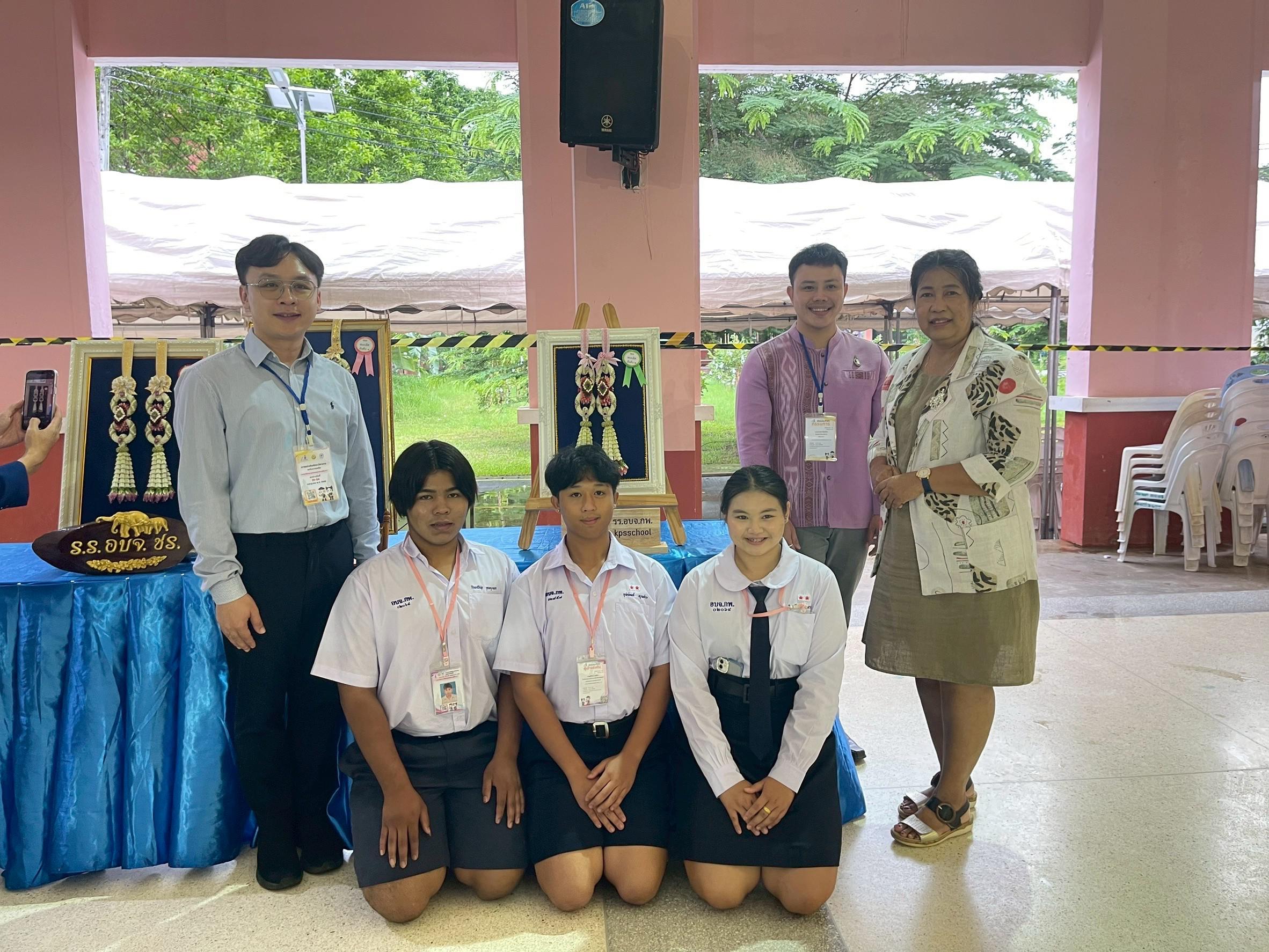 4. การแข่งขันทักษะวิชาการ อปท.ภาคเหนือ แข่งขันงานประดิษฐ์ร้อยมาลัย