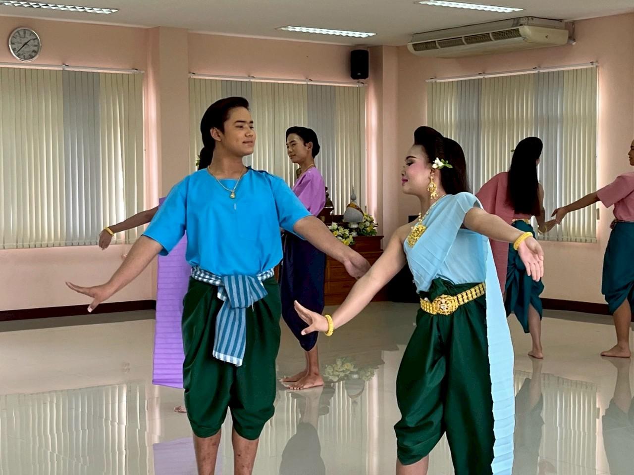 2. การแข่งขันทักษะวิชาการ อปท.ภาคเหนือ การแข่งขันรำวงมาตรฐาน
