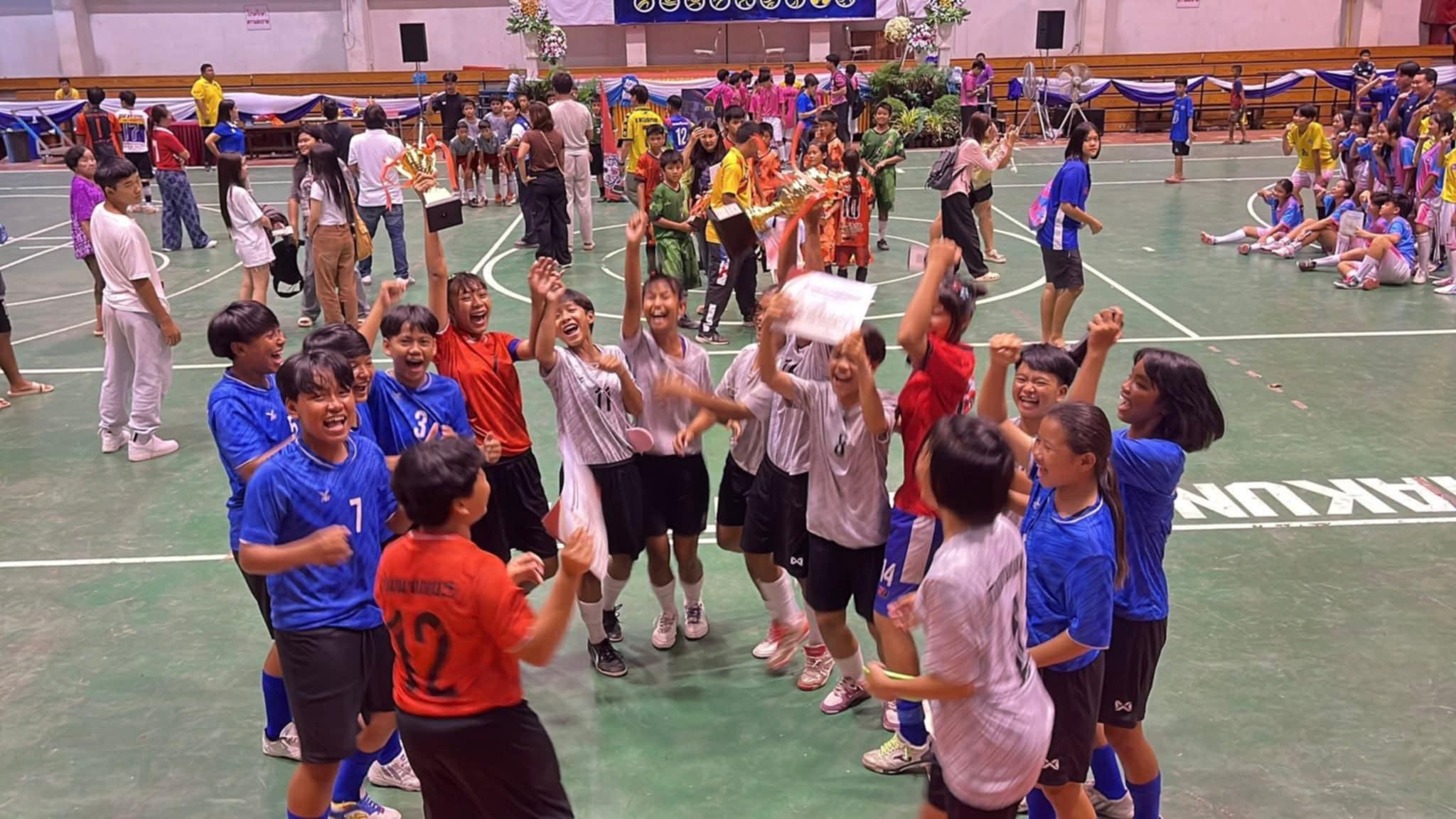 4. การจัดการแข่งขันชิงชนะเลิศ จังหวัดกำแพงเพชร การแข่งขันฟุตซอลหญิง