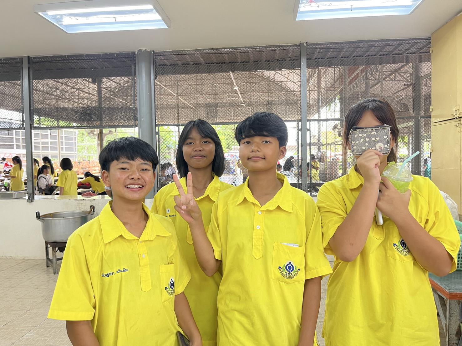 2. เด็กดี โรงเรียน อบจ.กพ. เก็บเงินได้ ส่งคืนเจ้าของ