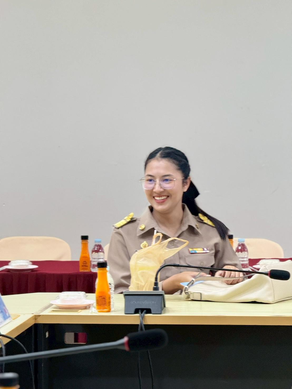 3. ต้อนรับ ครูดวงกมล สุขอู๊ด สู่โรงเรียนองค์การบริหารส่วนจังหวัดกำแพงเพชร