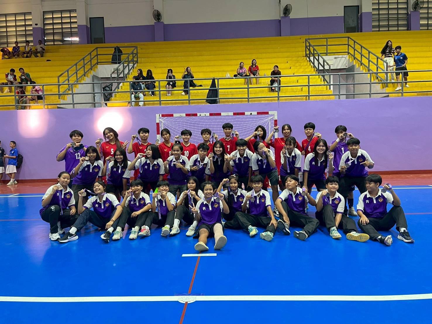 2. การแข่งขันกีฬานักเรียน อปท. แห่งประเทศไทย รอบคัดเลือก ระดับภาคเหนือ ครั้งที่ 40 “สองแควเกมส์” การแข่งขันฟุตซอลหญิง