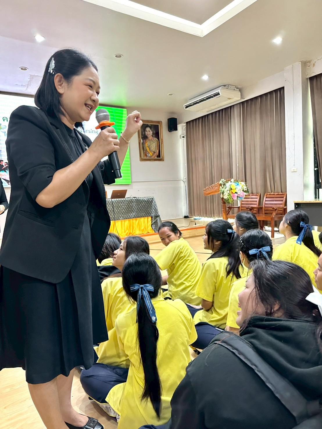 2. คณะพยาบาลศาสตร์ มรภ.กำแพงเพชร แนะแนวสู่เส้นทางพยาบาลวิชาชีพ