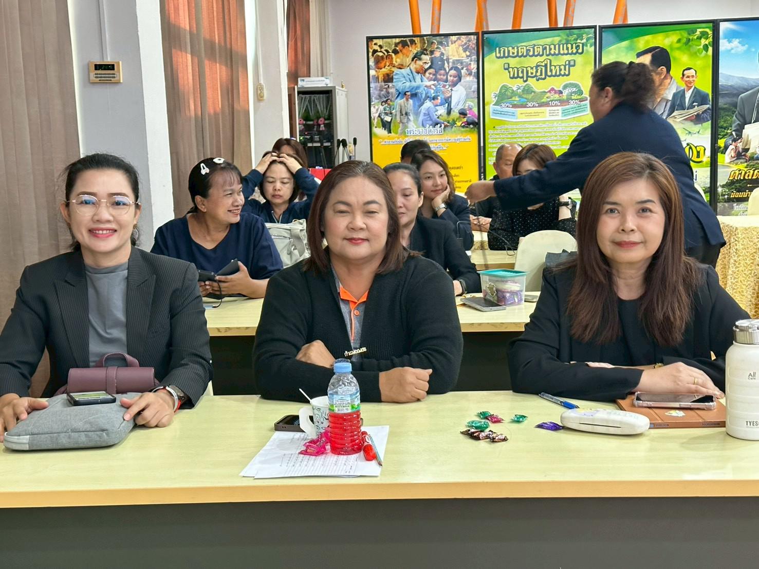 2. เข้าร่วมอบรมโครงการจัดทำแผน และงบประมาณทางการศึกษา