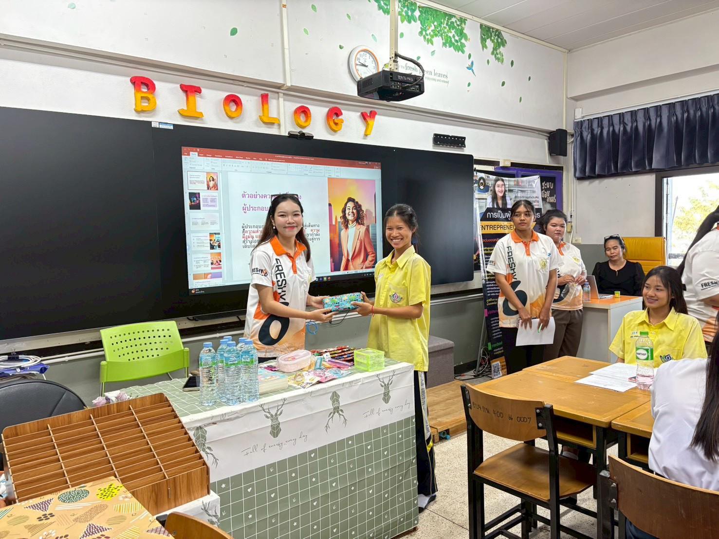 3. คณะวิทยาการจัดการ สาขาวิชาการเป็นผู้ประกอบการมหาวิทยาลัยราชภัฏกำแพงเพชร เข้าแนะแนวการศึกษา