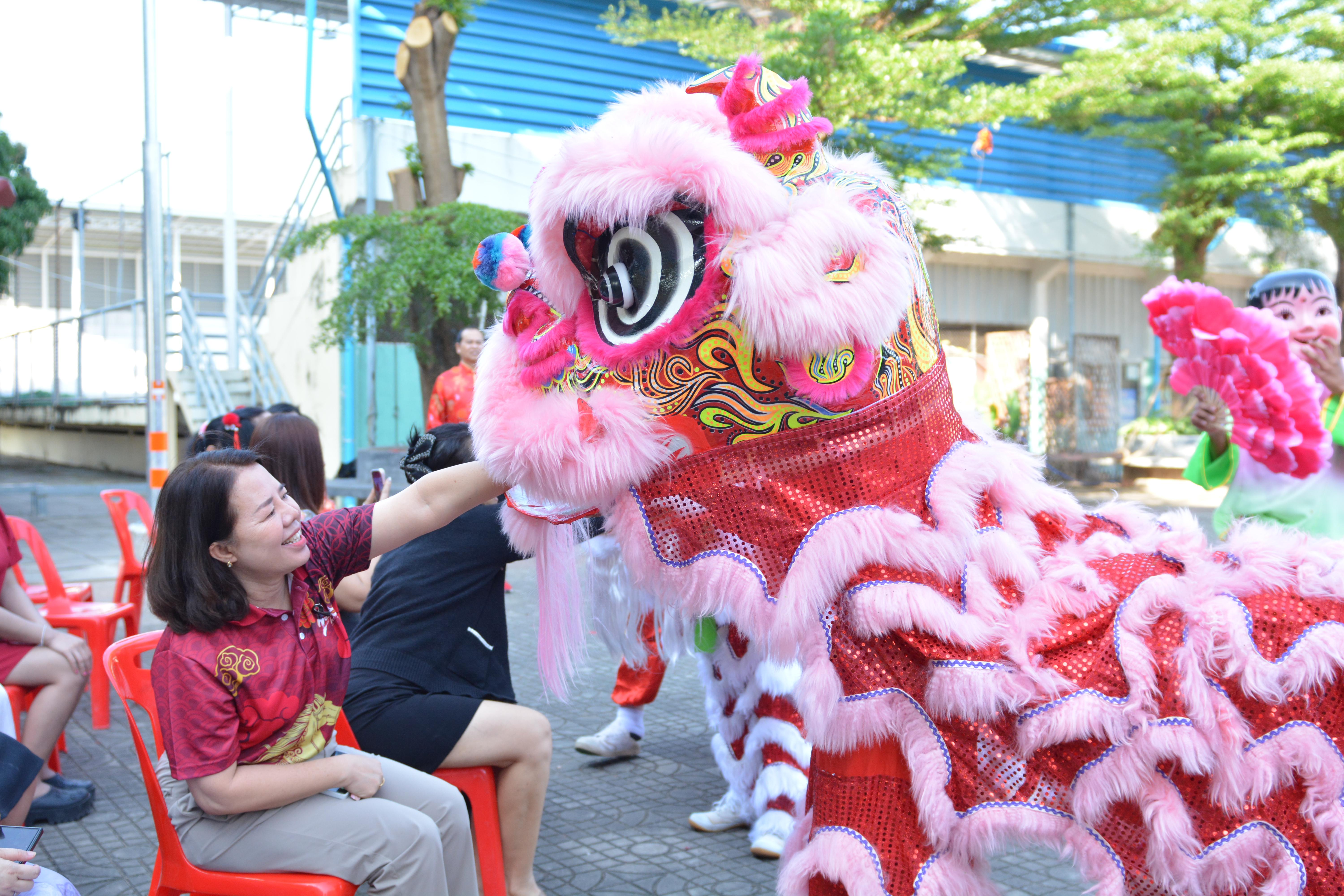 4. วันตรุษจีน 2569