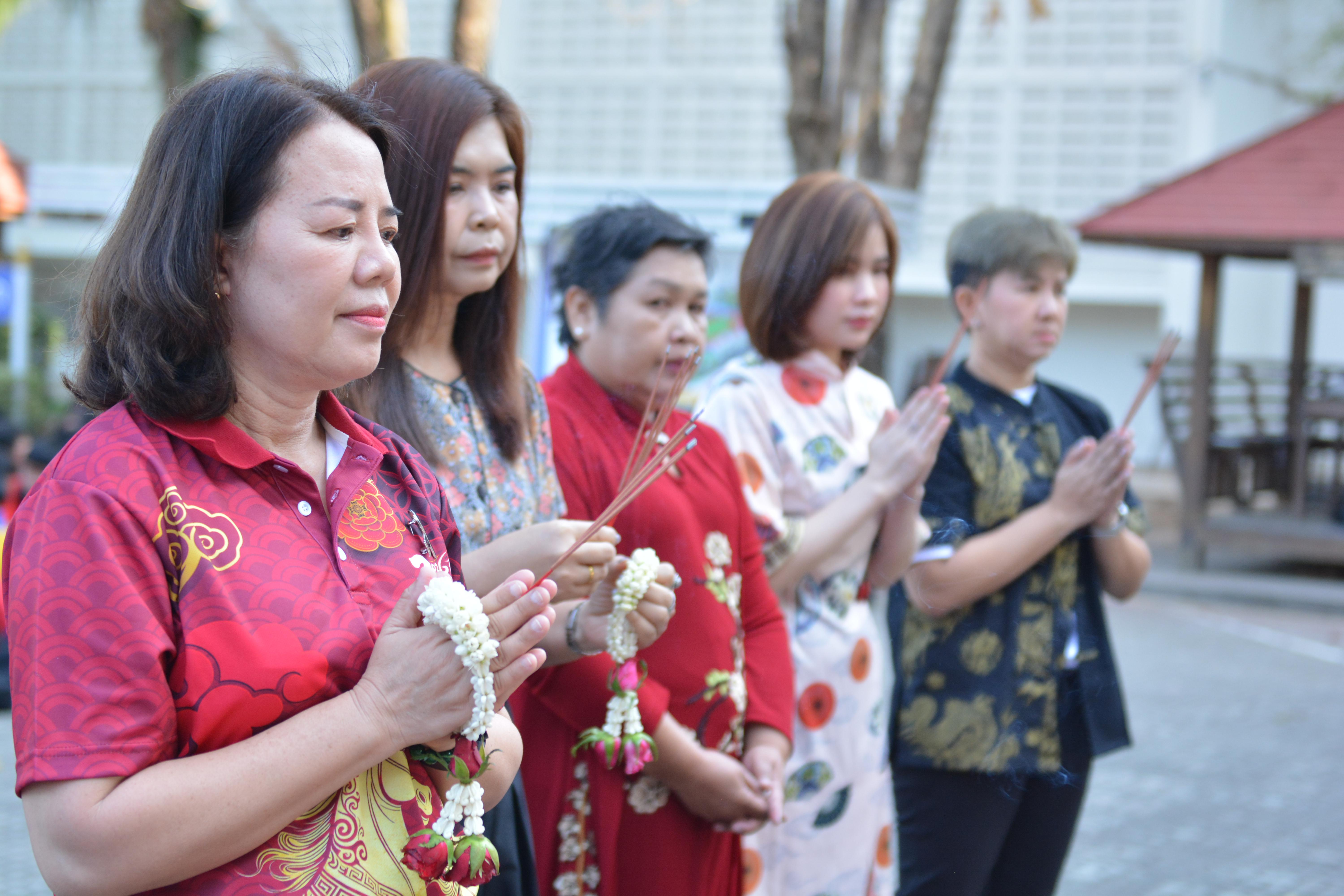 2. วันตรุษจีน 2569