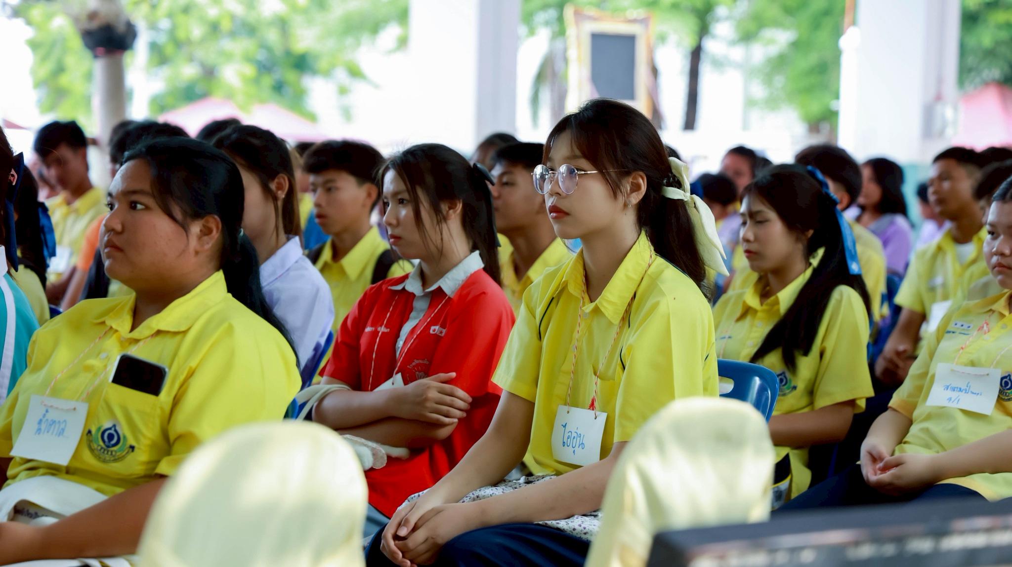 3. พิธีมอบตัวและปฐมนิเทศ